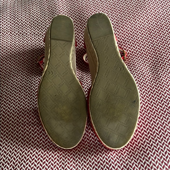 Vionic Red Wedges - Picture 4 of 4